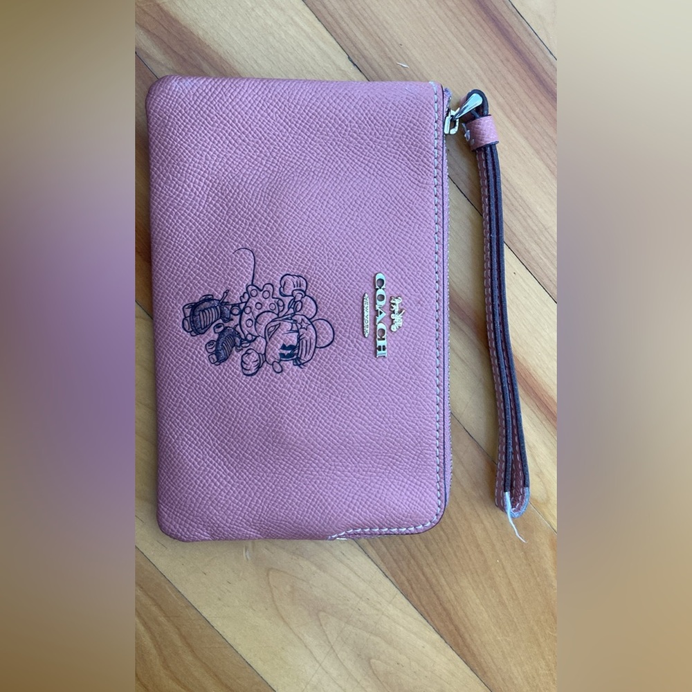 Coach x disney Minnie mouse leather wristlet wallet